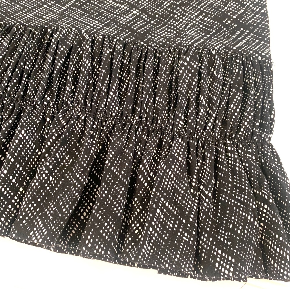 Metaphor Swing Dress Ruffle Bottom - Picture 7 of 12